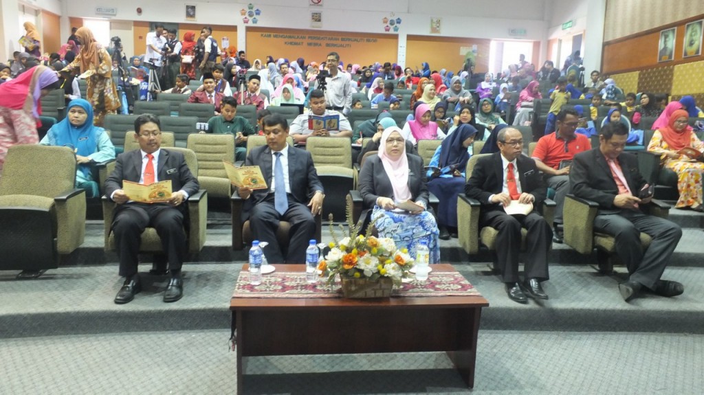 Y.B Ghazali Taib Rasmi  Sambutan Hari Buku dan Hakcipta Sedunia Peringkat Negeri Terengganu
